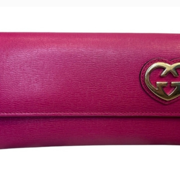 EUC Gucci Limited Edition Takeru GG interlocking hearts long wallet - Picture 9 of 9